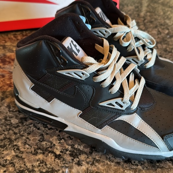 Nike air trainer SC high raiders 2012 sneakers EUC 10.5 - Picture 3 of 16